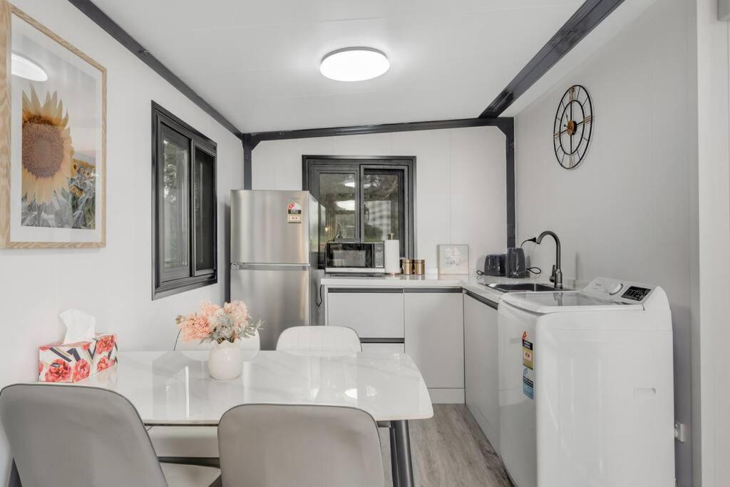 2 Bedrooms Cabin 5 Min To Pukekohe Town Centre Zewnętrze zdjęcie